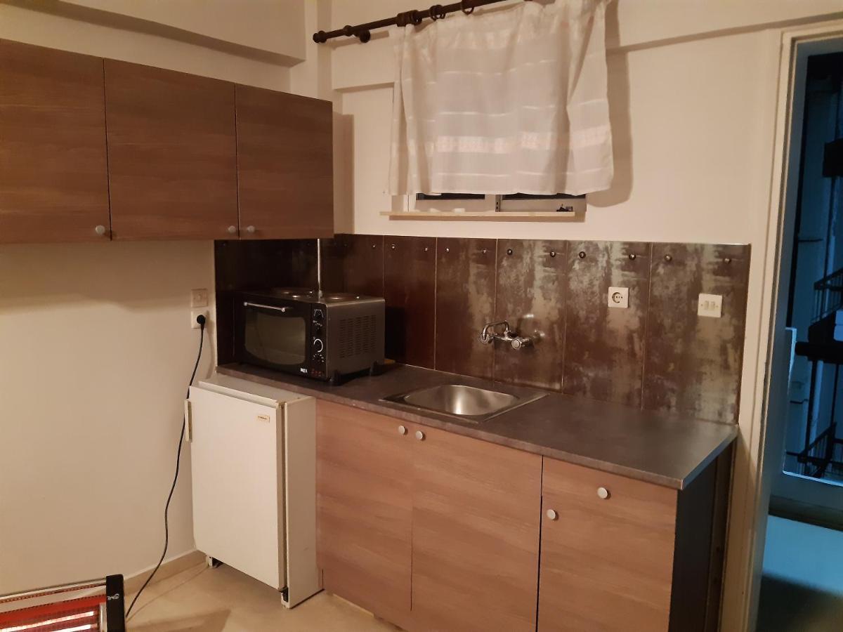 Faros Apartments Артемида Екстериор снимка