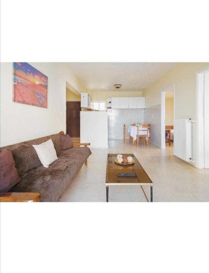 Faros Apartments Артемида Екстериор снимка